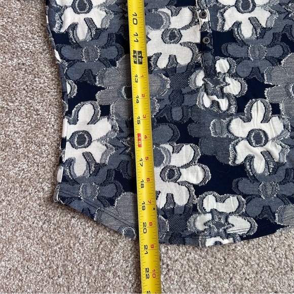 Anthropologie Pilcro XS Blue Floral Henley Shirt Textured Short Sleeve NWT - Picture 4 of 8